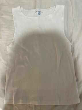 Brandy Melville Classic White Sleeveless Tank Top -NWOT
